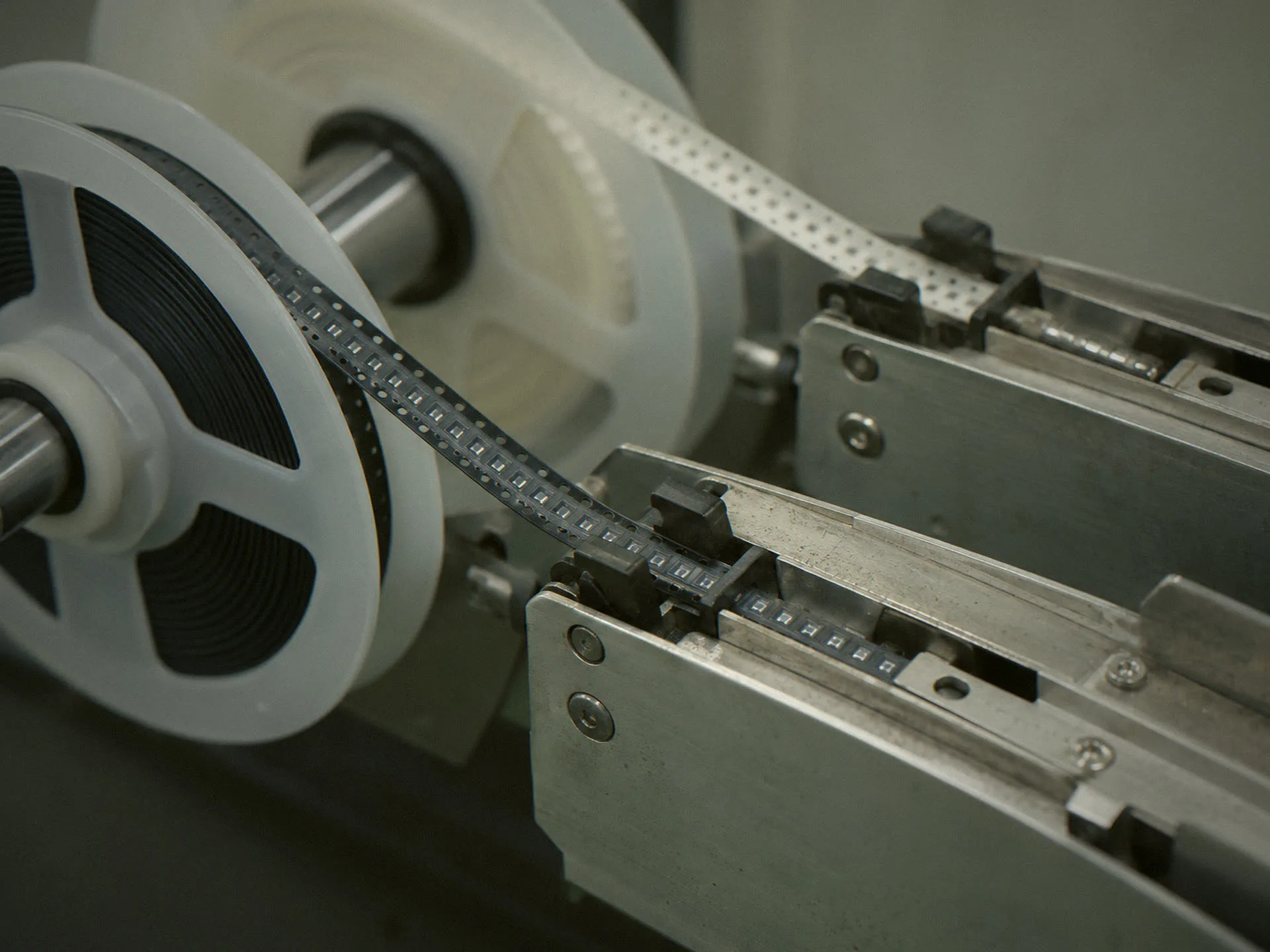 US Plus Two Manufacturing Model: A Practical Implementation Guide for Hardware Companies